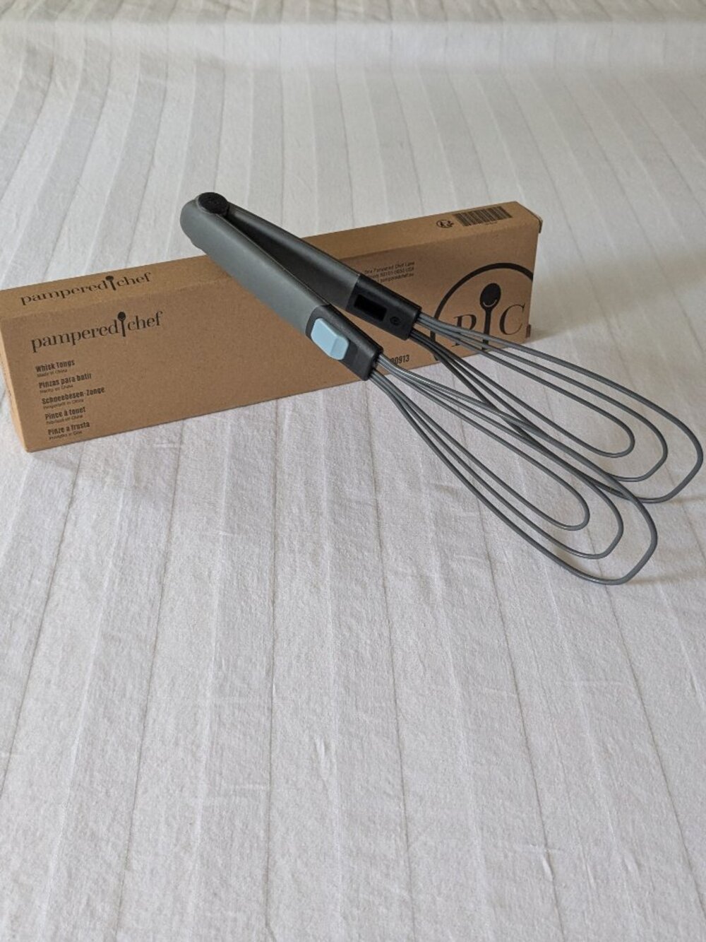 NEW Pampered Chef Multipurpose Flat Whisk Tongs - Picture 11 of 14